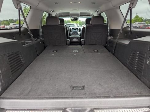 Used 2018 Chevrolet Suburban Premier RWD image 29