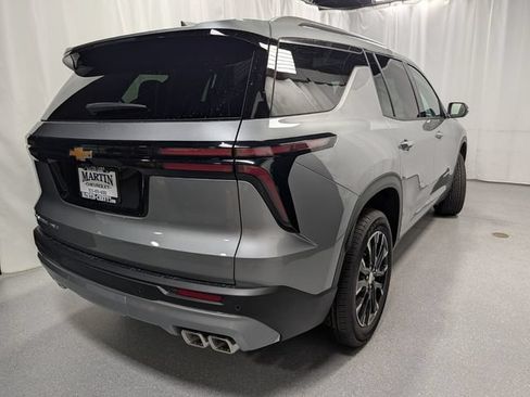 New 2026 Chevrolet Traverse LT w/ Sun and Wheel Package AWD/4WD image 3