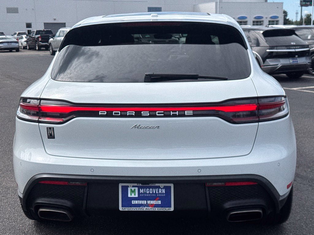 Used 2023 Porsche Macan AWD/4WD image 8