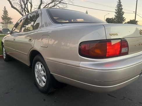 Used 1995 Toyota Camry XLE image 11