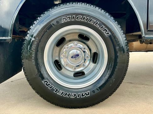 Used 2023 Ford F350 XLT w/ 360-Degree Camera Package image 23