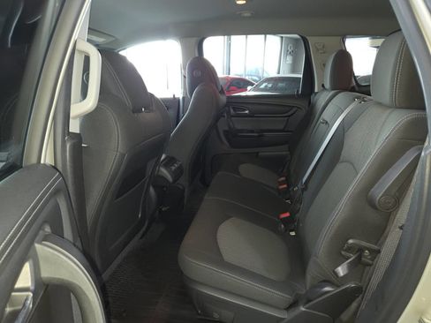 Used 2015 Chevrolet Traverse LT w/ Style and Technology Package FWD image 20