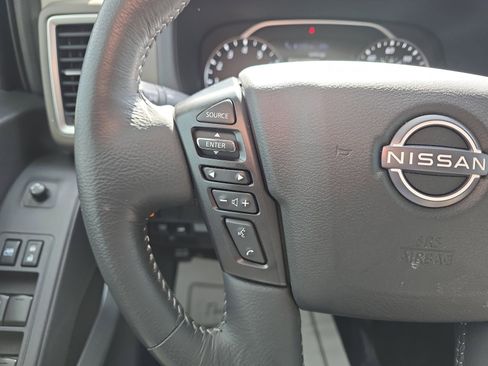 Used 2024 Nissan Frontier SV w/ SV Convenience Package image 18