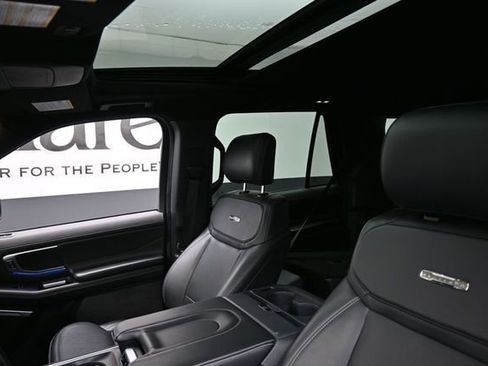 Used 2025 Ford Expedition Platinum w/ Stealth Appearance Package AWD/4WD image 18