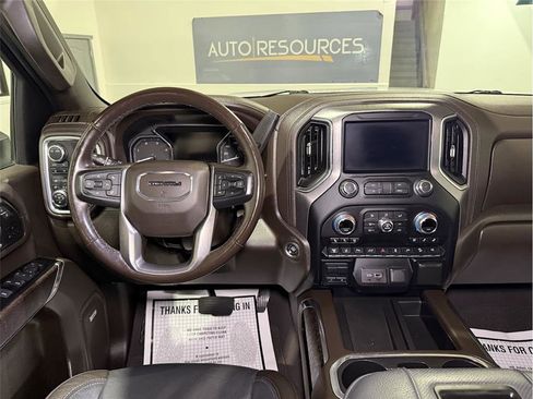 Used 2022 GMC Sierra 3500 Denali image 20