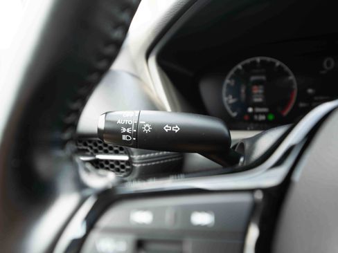 Used 2025 Honda HR-V EX-L image 13