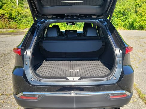 Used 2021 Toyota Venza XLE w/ Softex Package AWD/4WD image 17