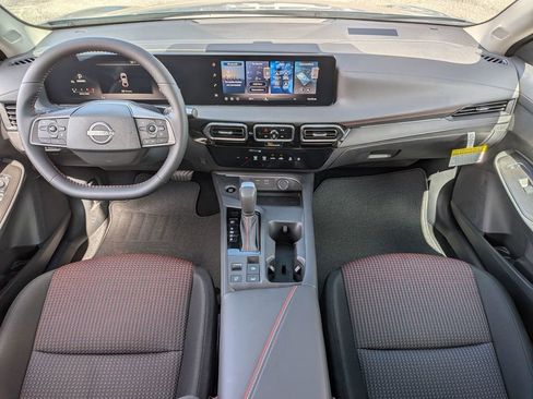 New 2026 Nissan Sentra SR w/ Floor Mat Package FWD image 27