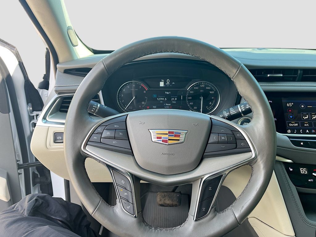 Used 2024 Cadillac XT5 Premium Luxury FWD image 11