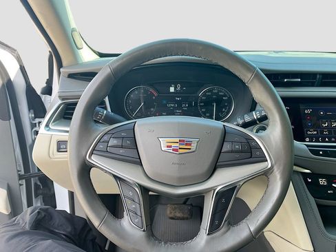 Used 2024 Cadillac XT5 Premium Luxury FWD image 11