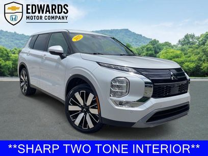 Used 2025 Mitsubishi Outlander SE
