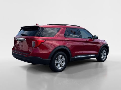 Used 2020 Ford Explorer XLT AWD/4WD image 5
