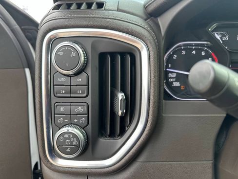 Used 2019 GMC Sierra 1500 SLT w/ SLT Premium Package AWD/4WD image 25