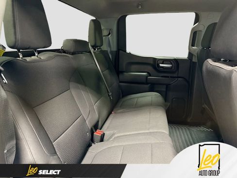 Used 2021 Chevrolet Silverado 1500 Custom Trail Boss AWD/4WD image 28