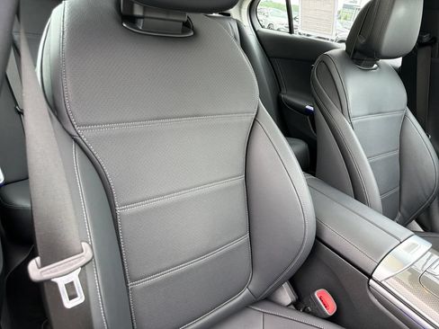 Used 2023 Mercedes-Benz C 300 Sedan image 35