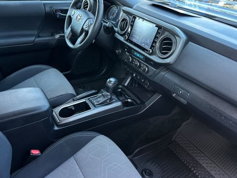 Used 2021 Toyota Tacoma TRD Sport w/ Technology Package RWD image 14