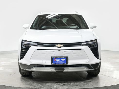 Used 2024 Chevrolet Blazer EV LT AWD/4WD image 9
