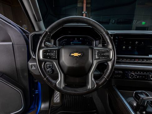 Used 2022 Chevrolet Silverado 1500 LTZ w/ Z71 Off-Road Package image 18