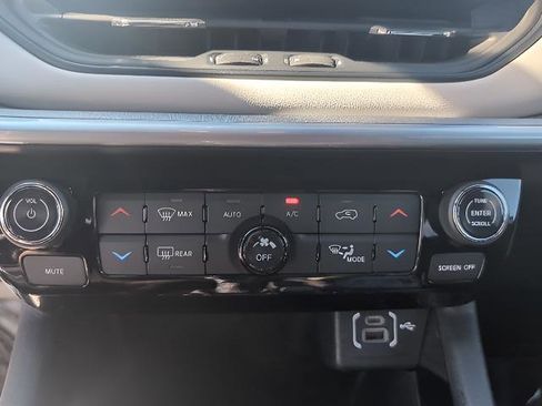 Certified 2024 Jeep Compass Limited image 16