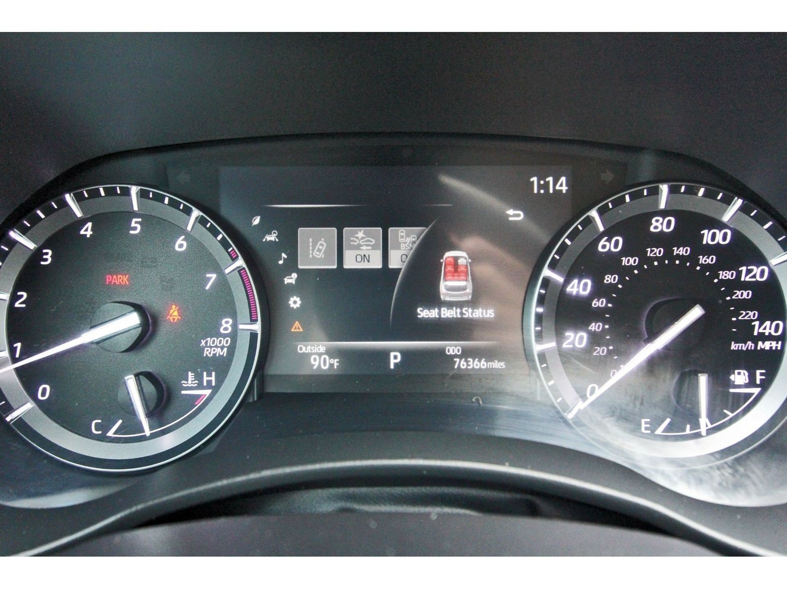 Used 2020 Toyota Highlander XLE AWD/4WD image 16