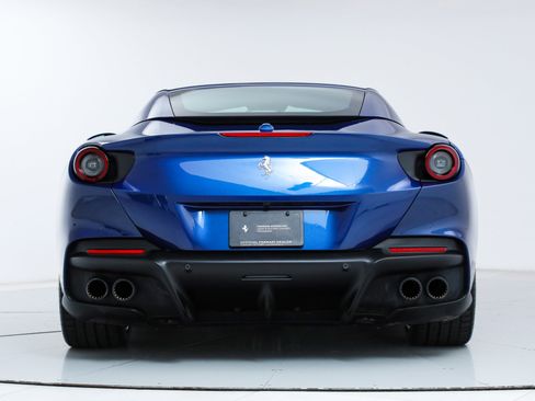 Certified 2023 Ferrari Portofino M image 10