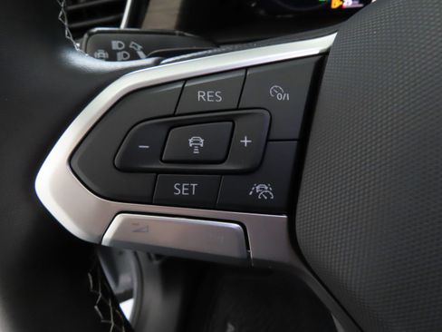 New 2025 Volkswagen Atlas SEL image 14