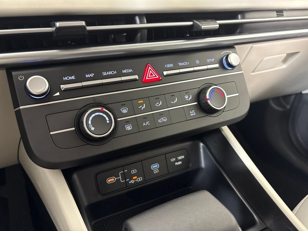 New 2026 Hyundai Tucson SE w/ Tow & Go Package FWD image 32