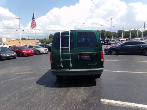 Used 1998 Chevrolet Astro w/ Convenience Group image 8