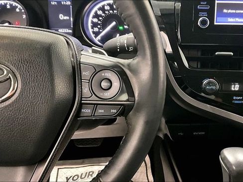 Used 2024 Toyota Camry SE image 12