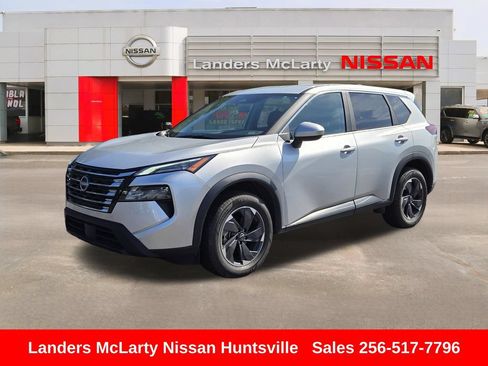 Used 2025 Nissan Rogue SV FWD image 9