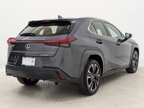 Used 2025 Lexus UX 300h FWD image 9