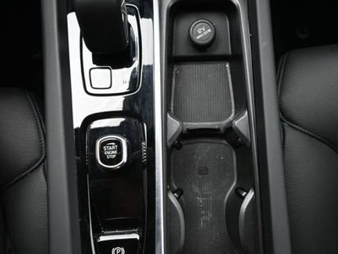 Used 2025 Volvo S60 B5 Plus FWD image 12