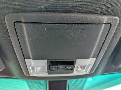 Used 2015 Ford Explorer Limited w/ Equipment Group 302A AWD/4WD image 26