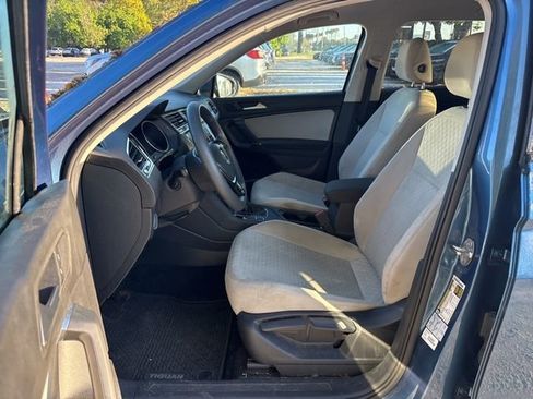 Used 2020 Volkswagen Tiguan S image 5
