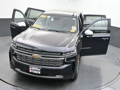 Used 2023 Chevrolet Suburban Premier AWD/4WD image 65