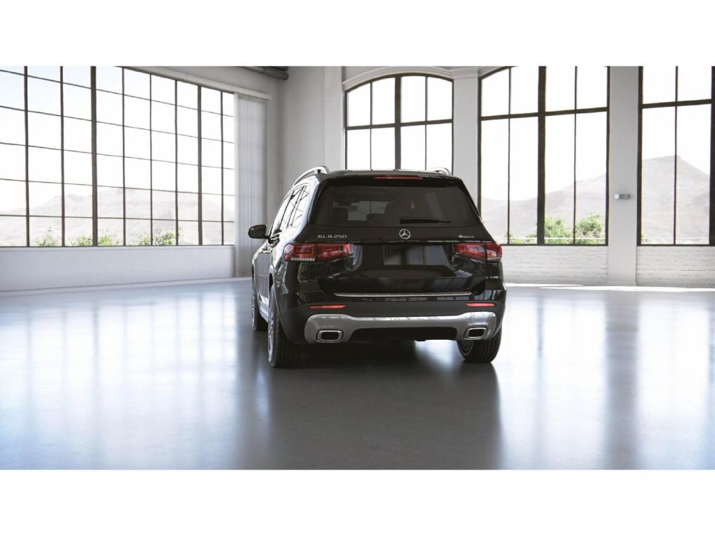 Certified 2023 Mercedes-Benz GLB 250 4MATIC image 27