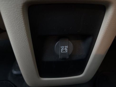 Used 2012 Dodge Journey SXT w/ Flexible Seating Group image 6