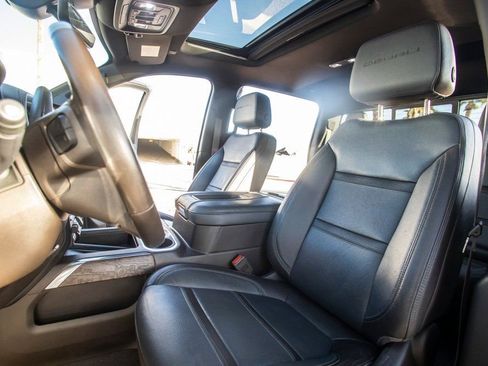 Used 2021 GMC Sierra 3500 Denali w/ Denali Ultimate Package image 13