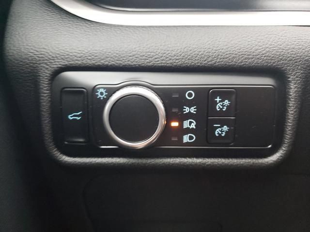 Used 2024 Ford Explorer XLT AWD/4WD image 25