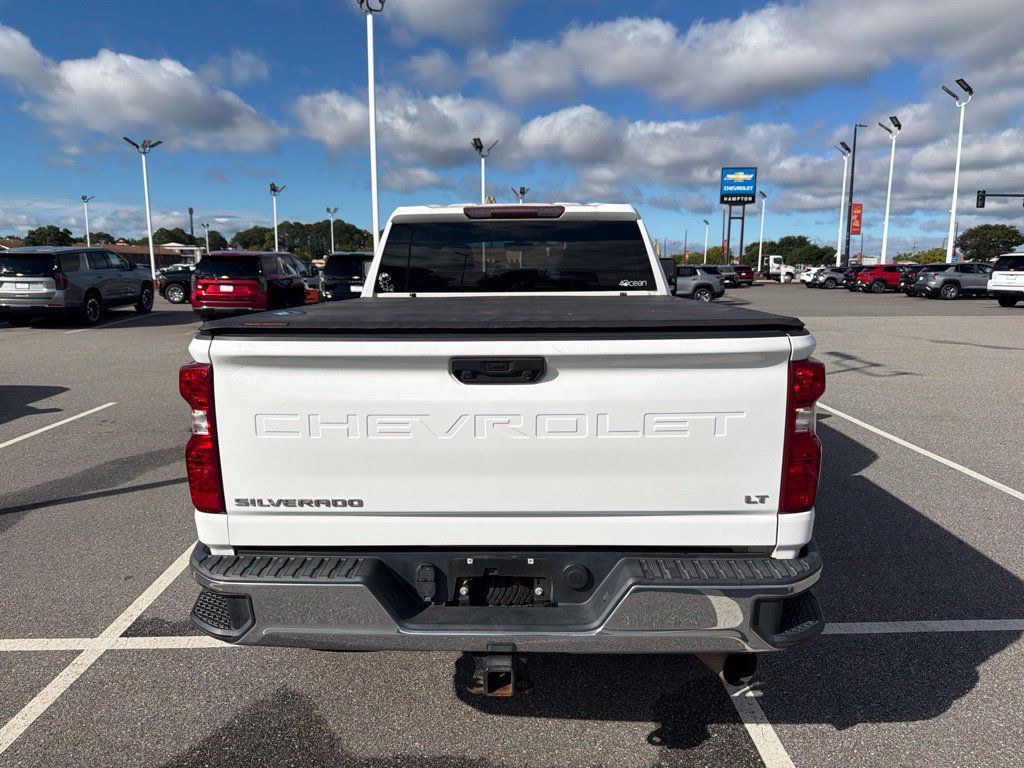 Used 2021 Chevrolet Silverado 2500 LT w/ Fleet Comfort Package AWD/4WD image 4