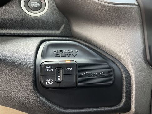 Used 2019 RAM 2500 Big Horn AWD/4WD image 25
