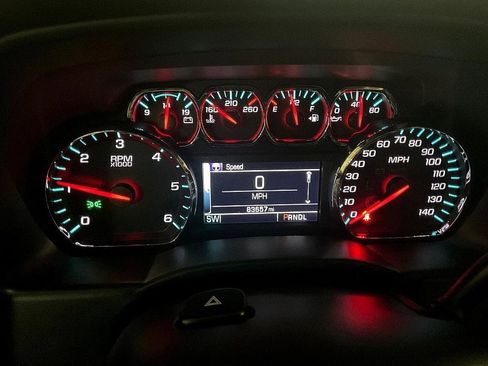 Used 2018 Chevrolet Silverado 1500 LT w/ All Star Edition image 6