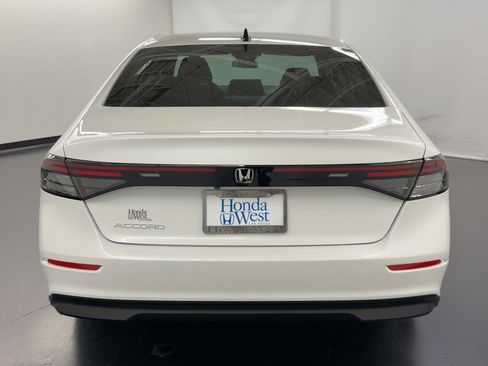 Certified 2025 Honda Accord SE image 10