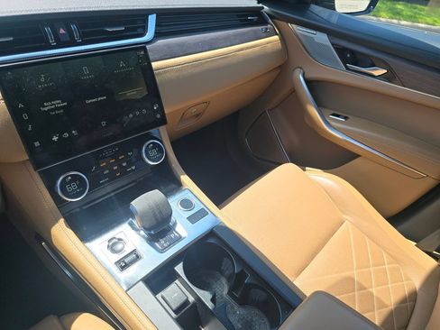 Used 2022 Jaguar F-PACE S AWD/4WD image 31
