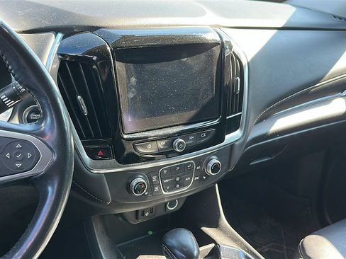 Used 2021 Chevrolet Traverse LT w/ LPO, Floor Liner Package AWD/4WD image 7