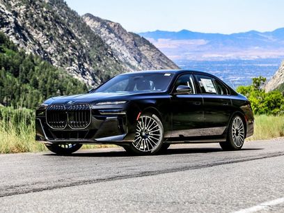 New 2025 BMW 760i xDrive w/ Executive Package