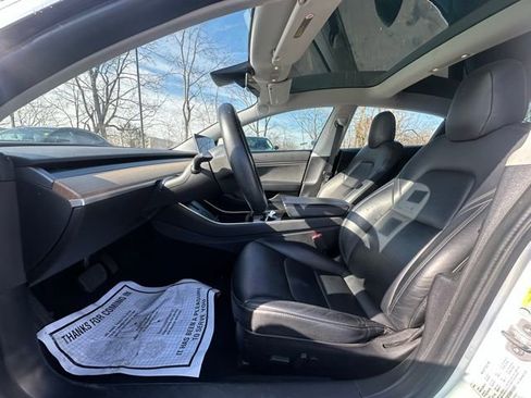 Used 2019 Tesla Model 3 Standard Range Plus image 23