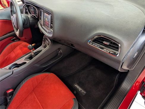Used 2016 Dodge Challenger SRT Hellcat image 17