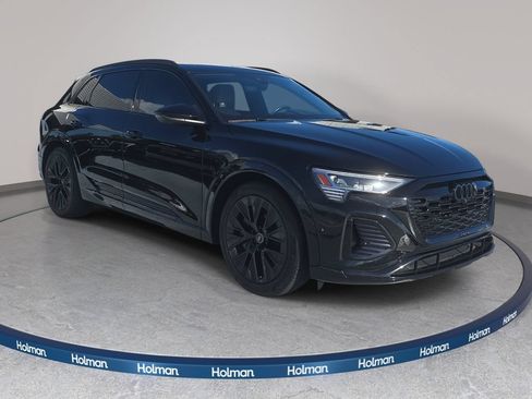 Used 2024 Audi Q8 e-tron Prestige w/ Prestige Package AWD/4WD image 5