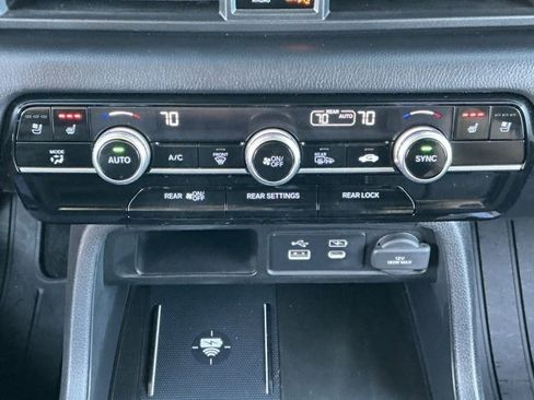 Used 2023 Honda Pilot Elite image 16